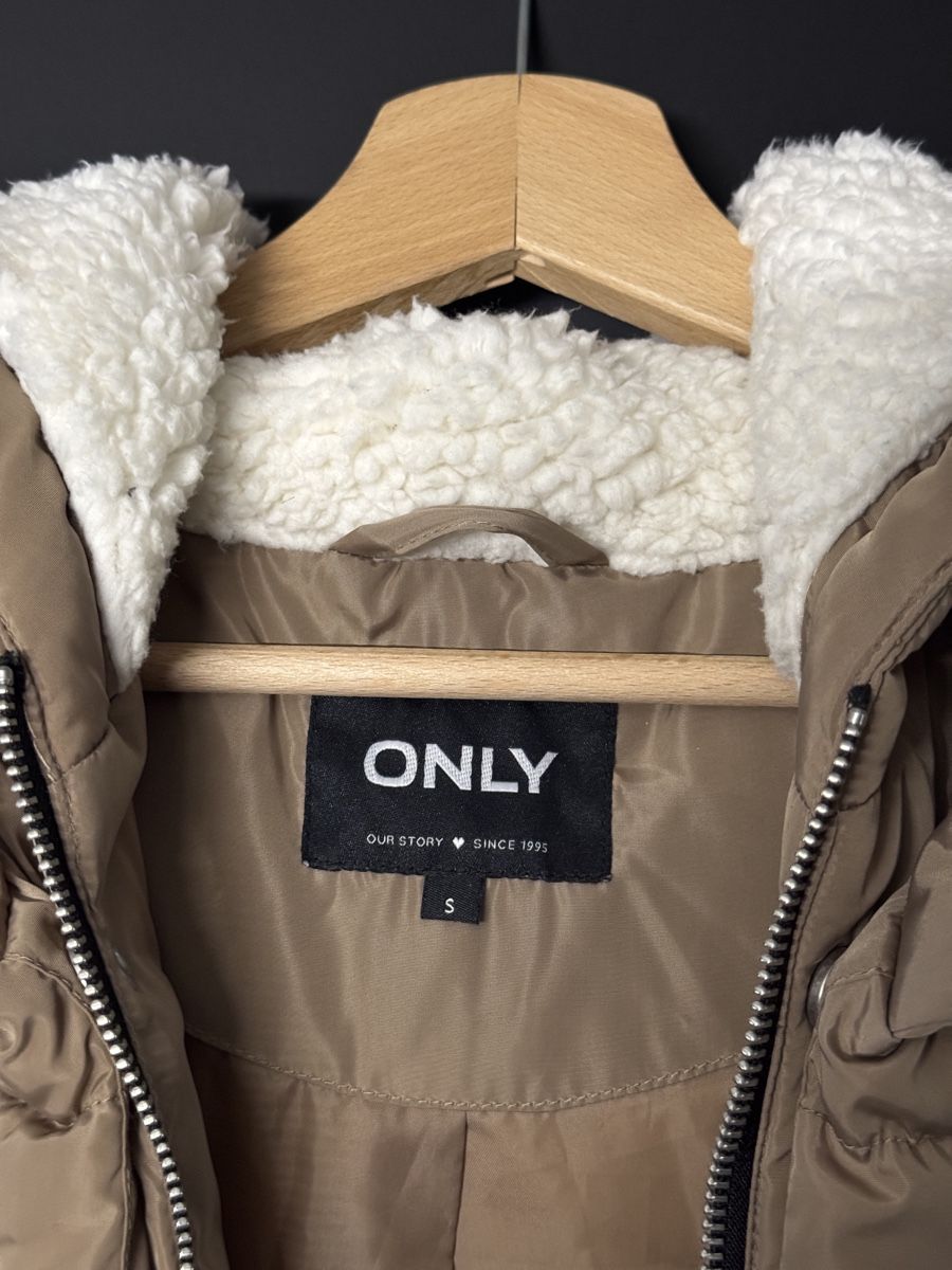 Only Cappotti: ONLY Mantel Gr. S Teddyfutter Winterjacke warm beige – Usato da Luzern venduto da Ex-Raudi 2