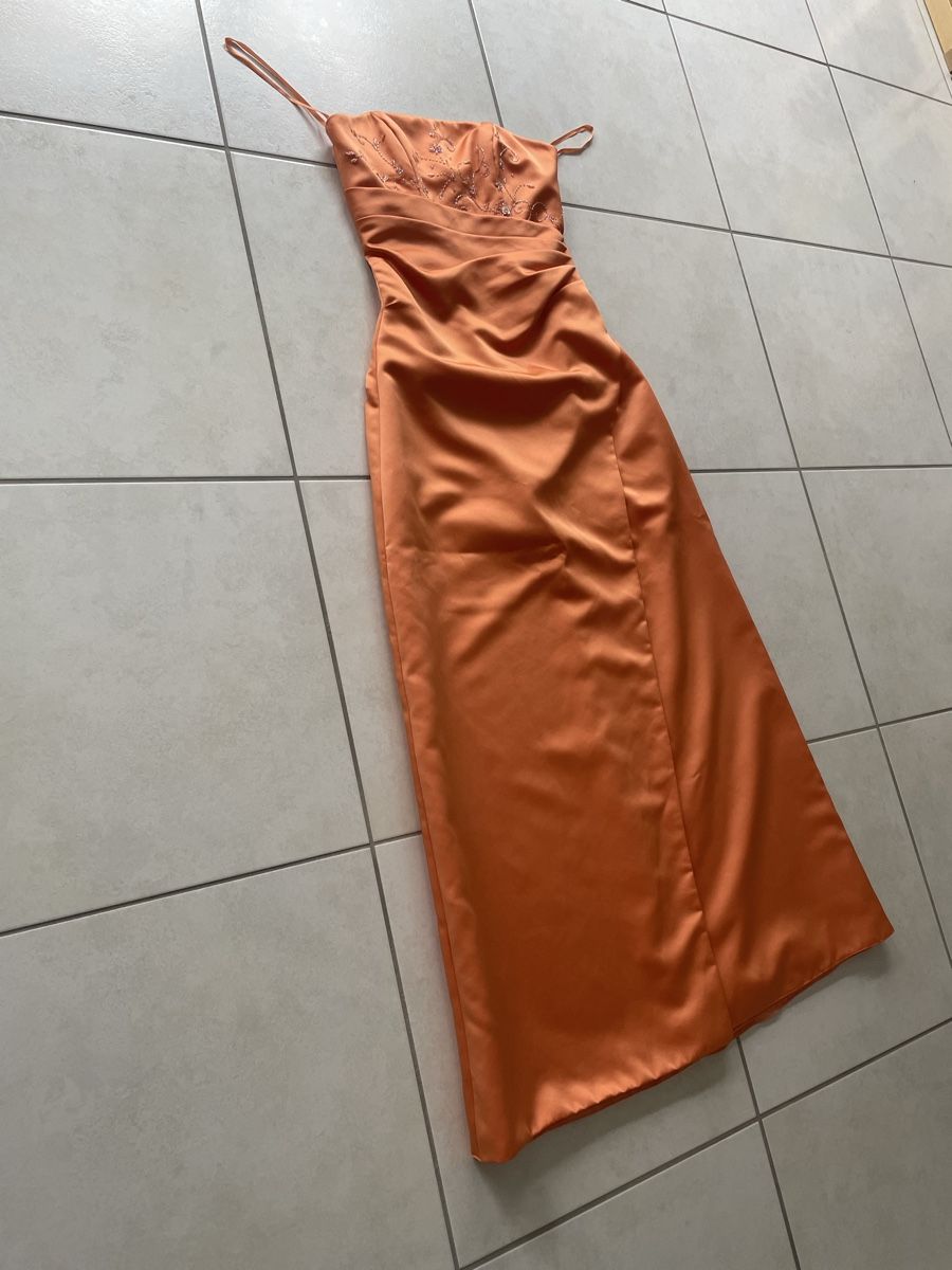Vestiti: Elegantes, orange Abendkleid mit Schlitz, Grösse 36. – Nuovo (secondo la descrizione) da Dübendorf venduto da jlu_r7hz 2