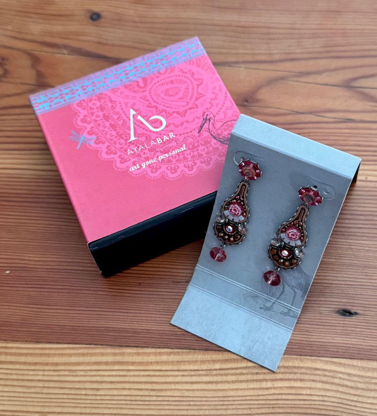 Orecchini pendenti & Orecchini a lobo: Neuer Alaya Bar Ohrschmuck – Nuovo e nell'imballaggio originale da La Punt Chamues-ch venduto da Mausibeinli