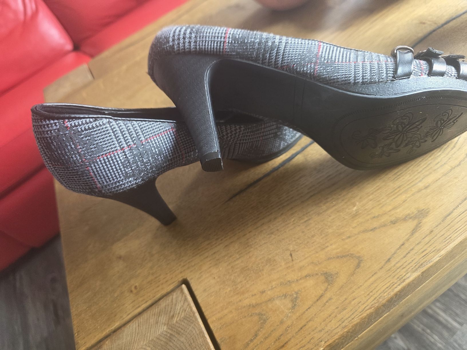 Damenschuhe: Neue Damenschuhe, Grösse 40, – Neu und originalverpackt aus Oberengstringen von Loni2015 2