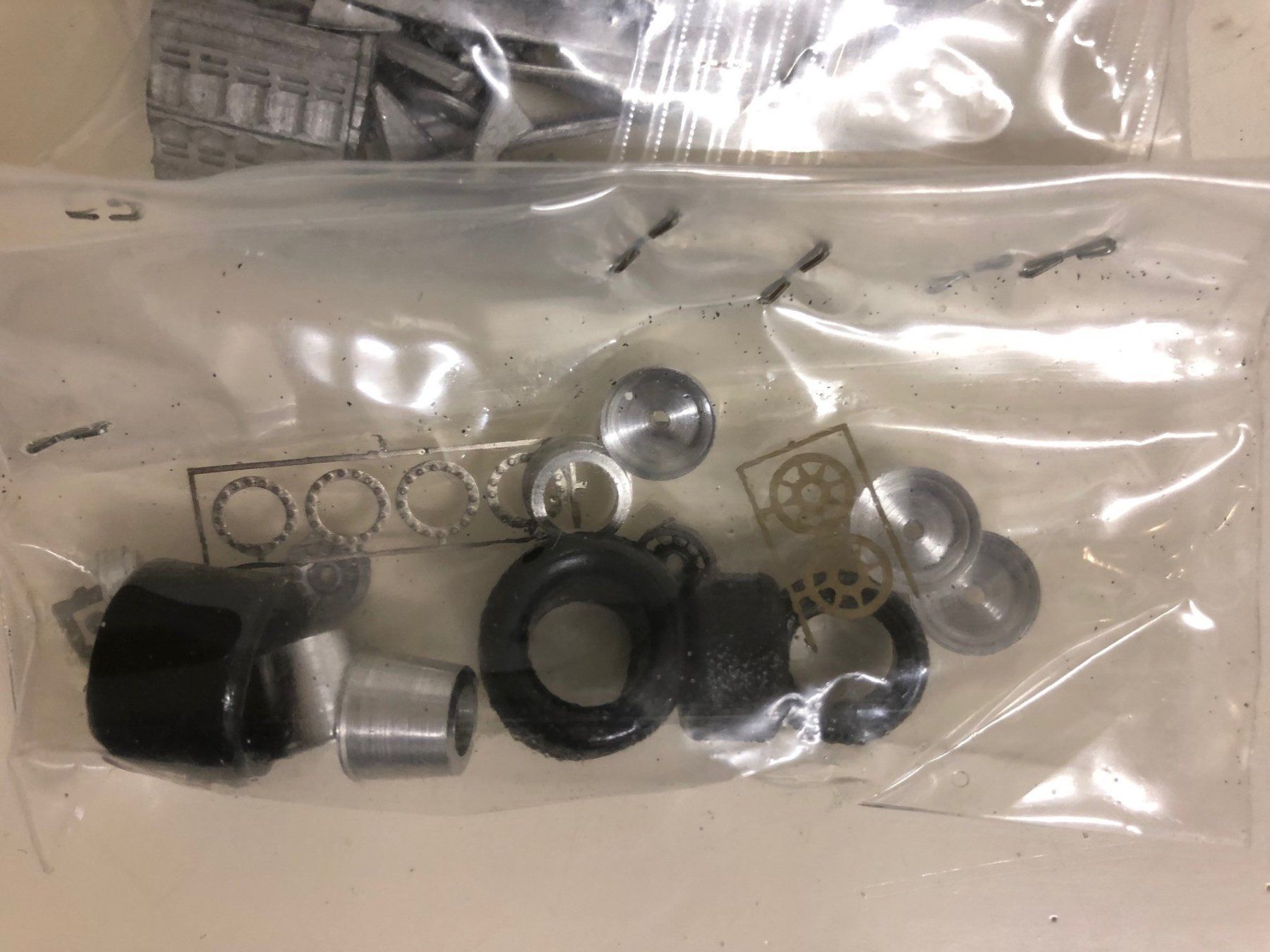 Ferrari Modellini d'auto: FDS-Kit Ferrari 1/43 – Nuovo e nell'imballaggio originale da Muttenz venduto da Gucci2005 5