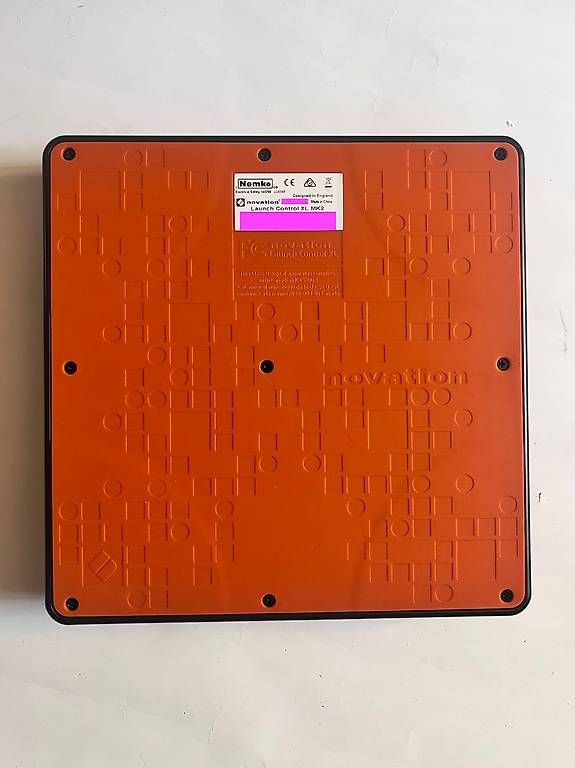 Strumenti musicali: Novation Launch Control XL MIDI Controller – Usato da Zürich venduto da Madshock 2