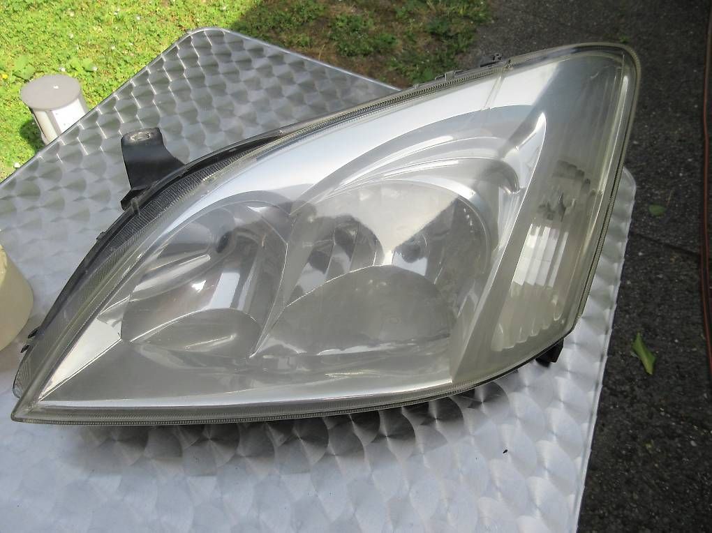 Fari: Phare avant gauche Toyota Corolla E12 – Usato da Champagne venduto da nan_2dwz