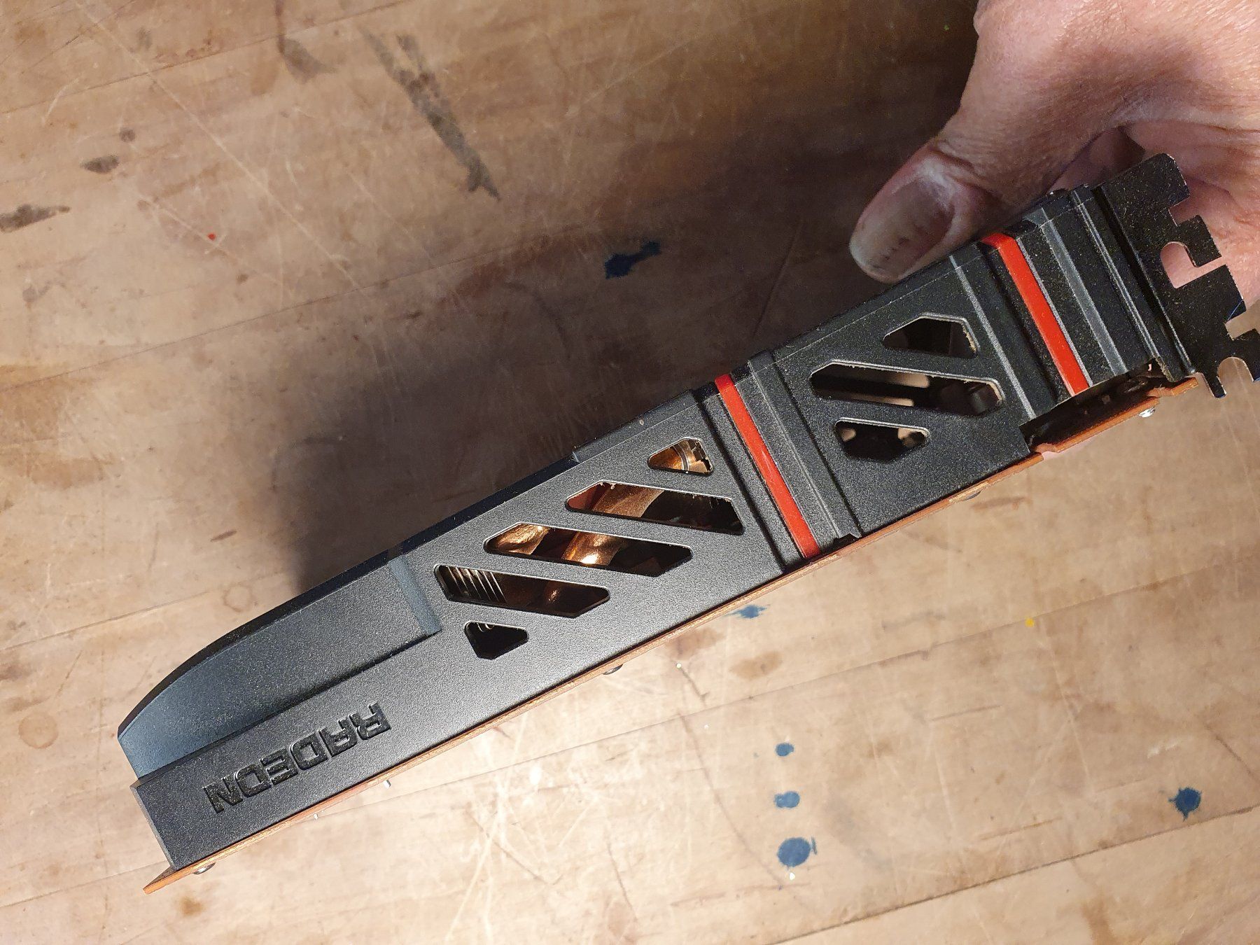 Amd Cartes graphiques: AMD Radeon Grafikkarte – D'occasion à Zürich par loosebone 4