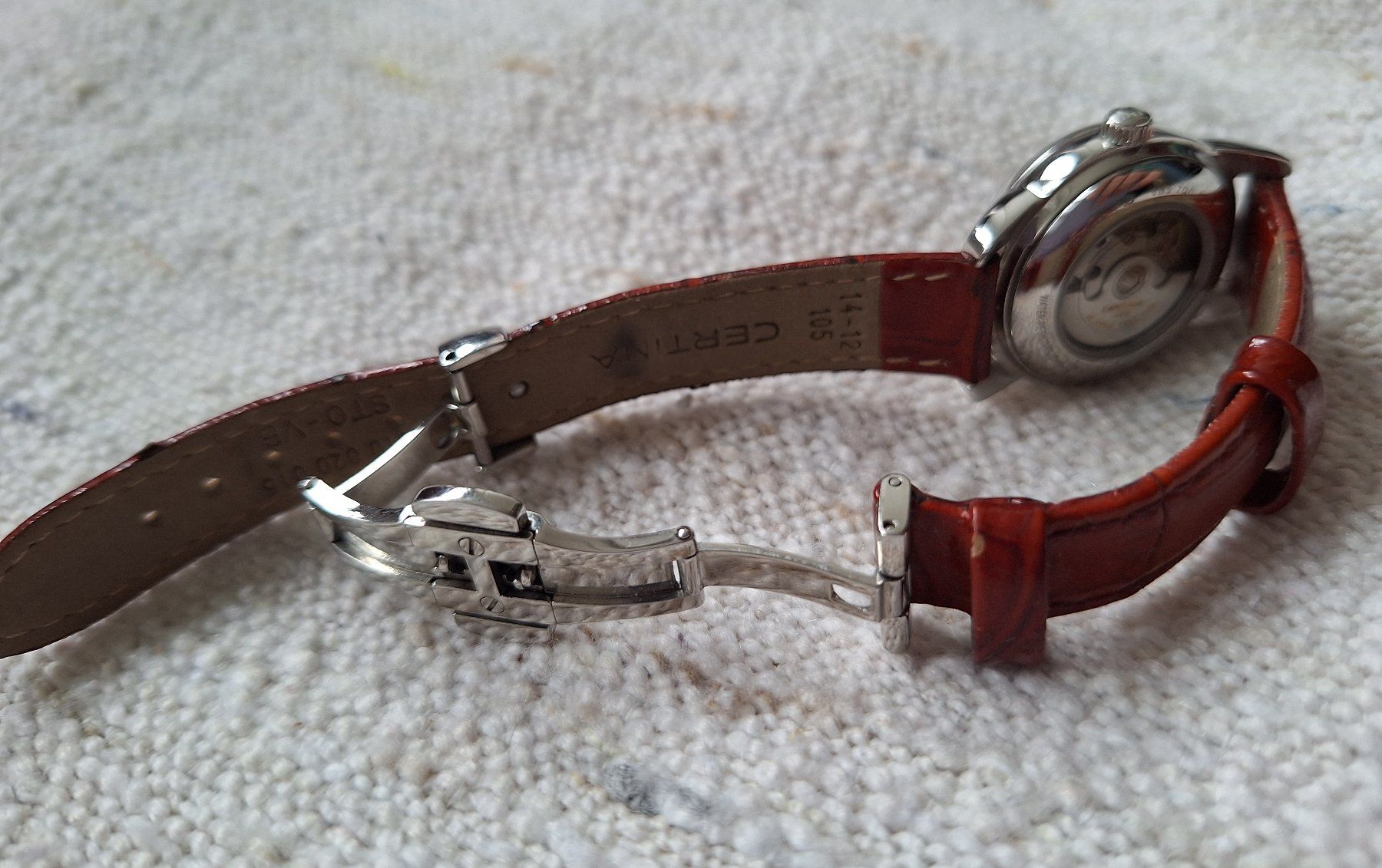 Certina Orologi: Certina DS Podium Automatic, cuir rouge, État impeccable – Nuovo (secondo la descrizione) da Onex venduto da adr_fg5g 6