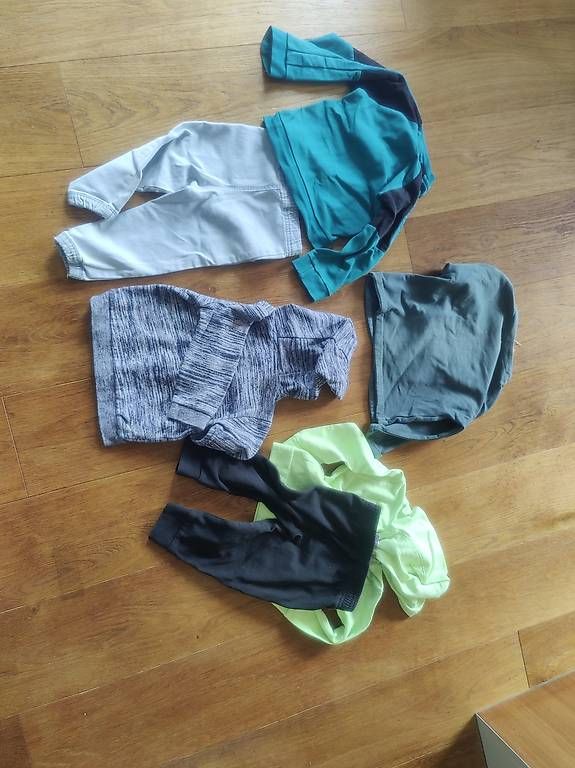 Lotti & Set di vestiti: Kleiderset, Gr. 80/86 – Usato da Rueras venduto da fscw 1