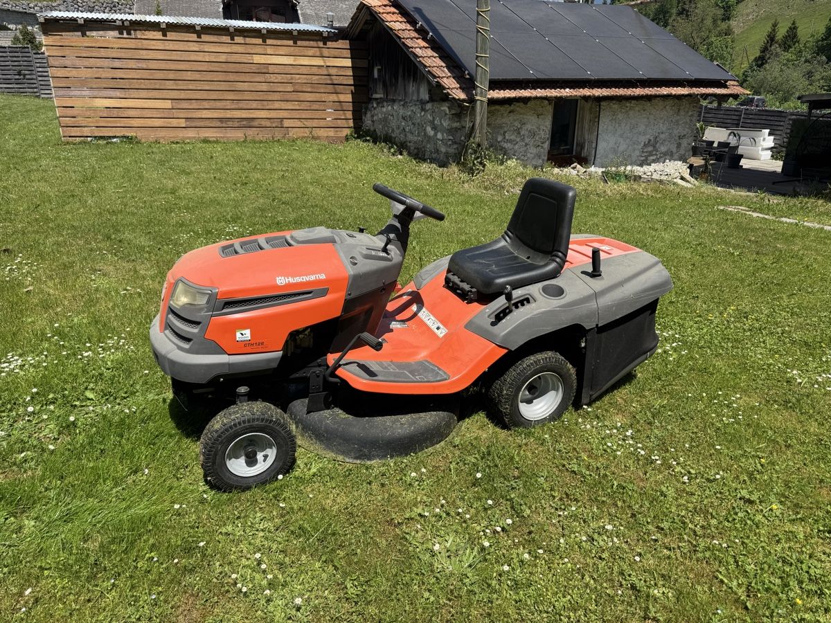 Husqvarna Tondeuses à gazon: Rasenmäher Traktor – D'occasion à Boltigen par HugoEgli
