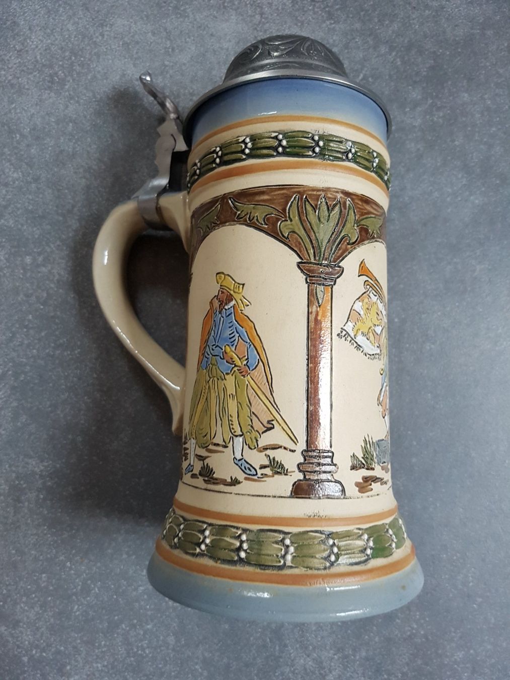 Tutte le decorazioni: Bierkrug mit Zinndeckel – Usato da St.Gallen venduto da dajo0809 1