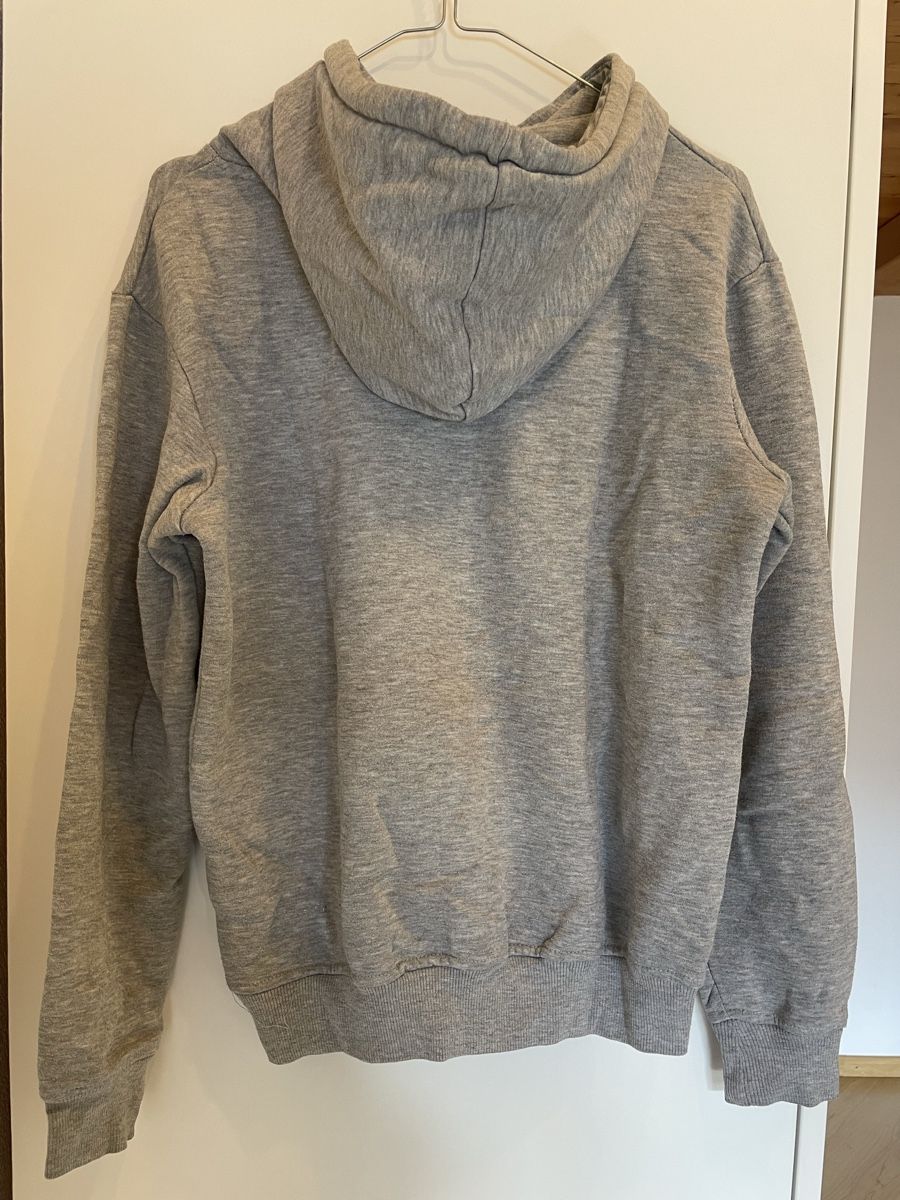Pullover & Sweatshirts: Grauer Hoodie, XS-S – Gebraucht aus Malix von fred_59 1