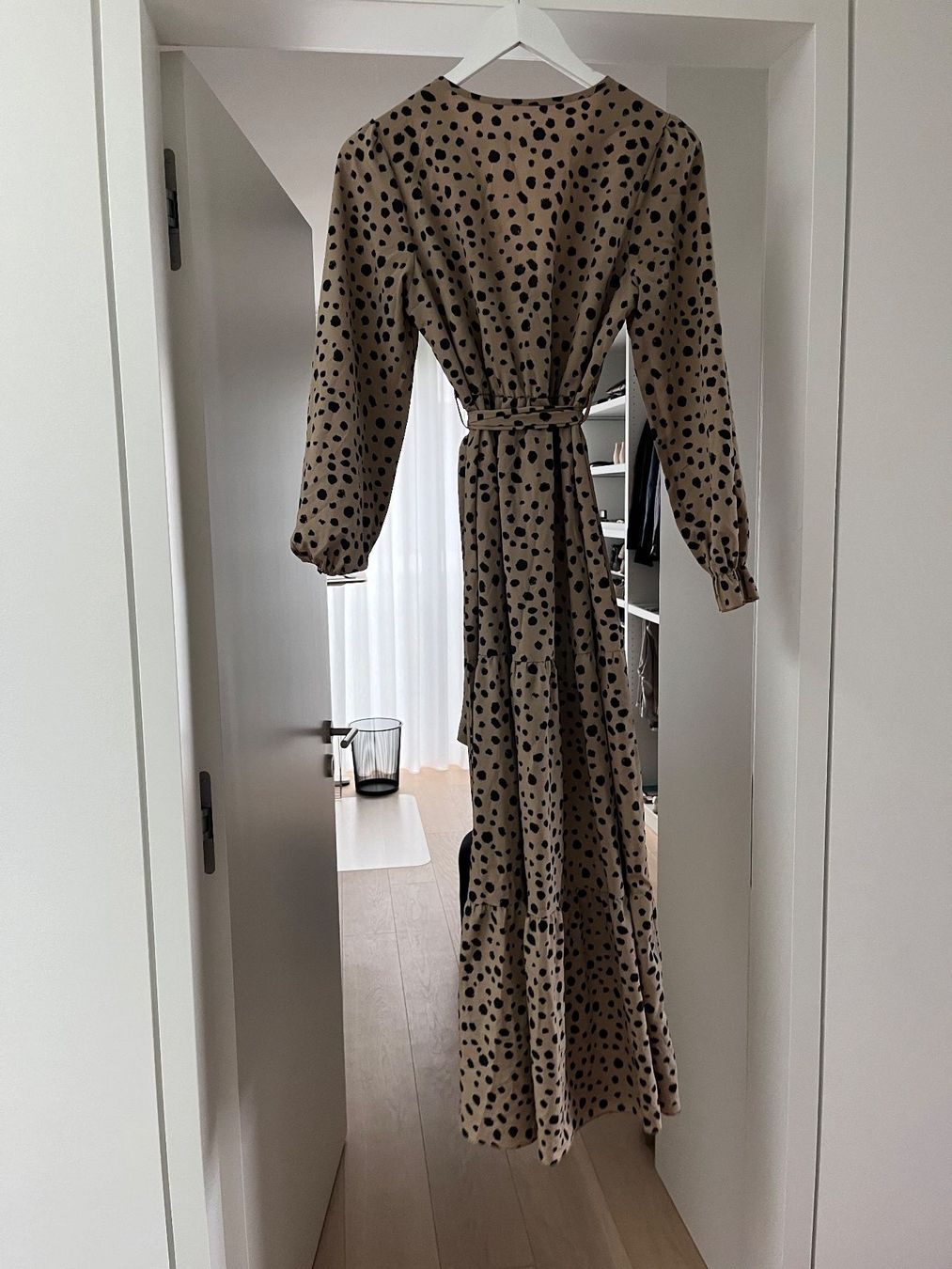 Vestiti: Elegantes Kleid mit Pünktchen, Lang – Usato da Uitikon Waldegg venduto da YRH 2