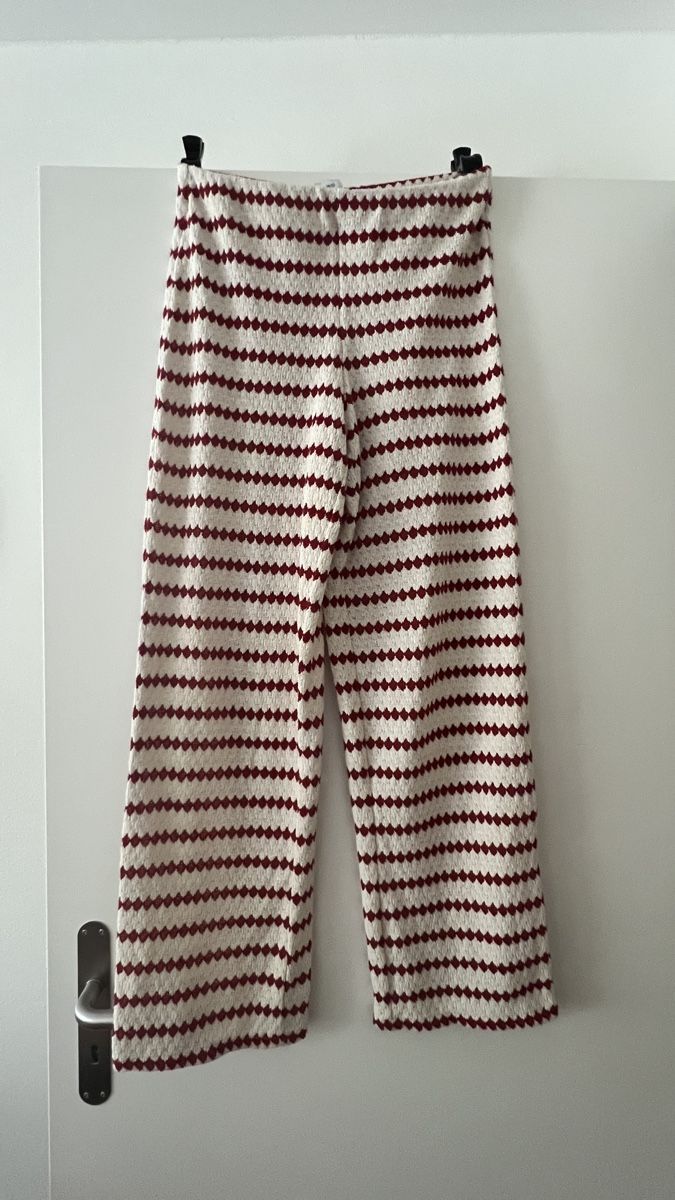 Mango Hosen: Stoffhose gestreift rot weiss – Gebraucht aus Langnau i. E. von bariza 3