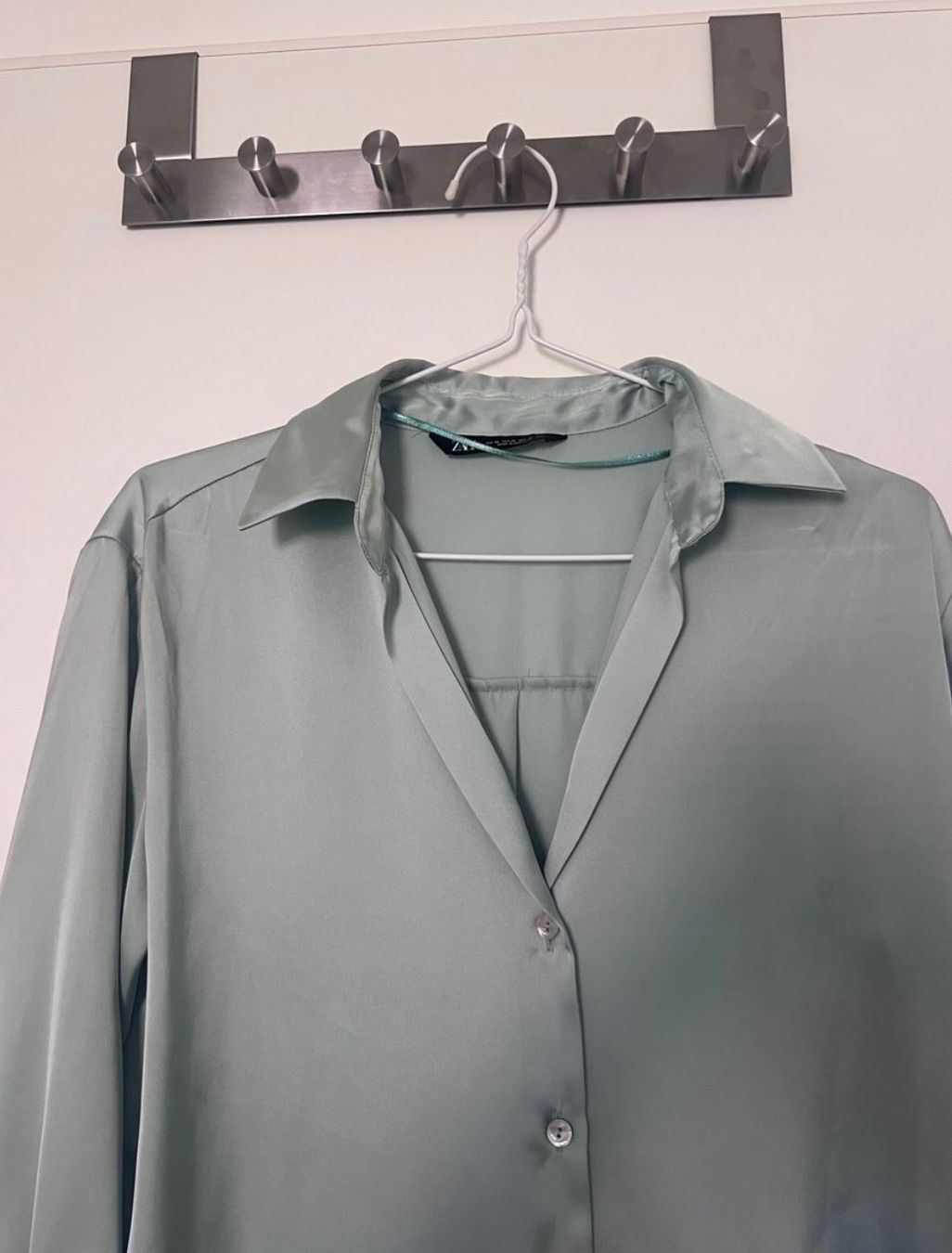 Zara Camicette: Zara Satin-Optik Bluse, Mintgrün, Gr. 36 – Usato da Zürich venduto da Chenyi 1