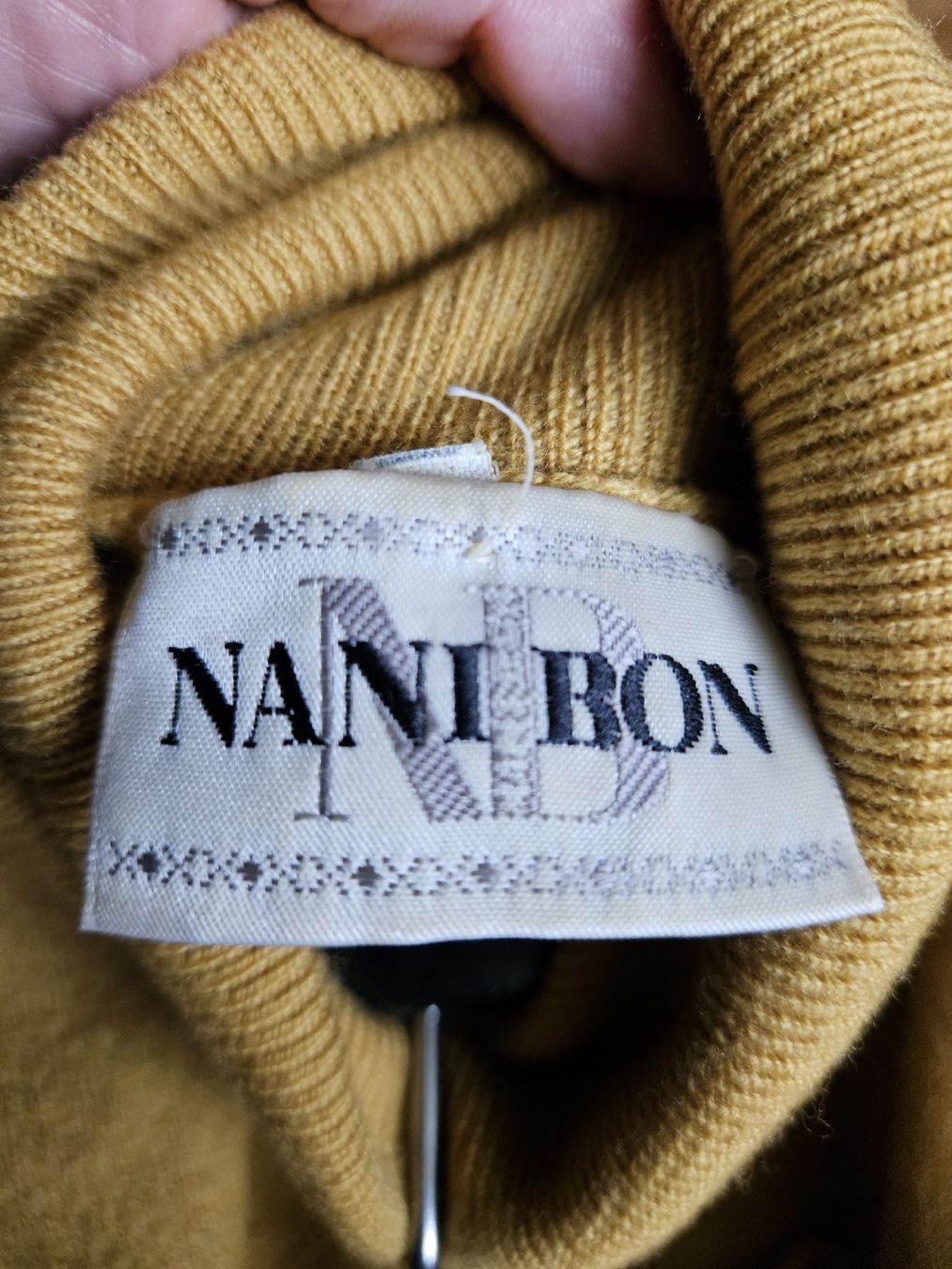 Pulls & Sweat-shirts: Kragenpullover in gelb – D'occasion à Zürich par joalves 1