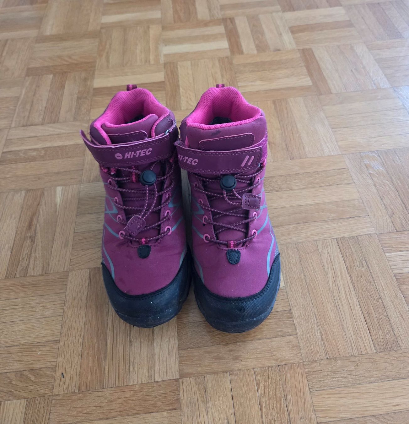 Hi-Tec Scarpe per ragazze: Wanderschuhe von Hi-Tec Gr. 36 – Usato da Rudolfstetten venduto da anjam81 1
