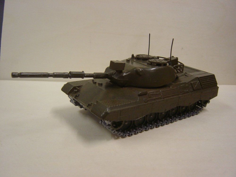 SOLIDO - Char allemand KPZ LEOPARD - ref: 243 - 1972's EUR 20,00 - FR