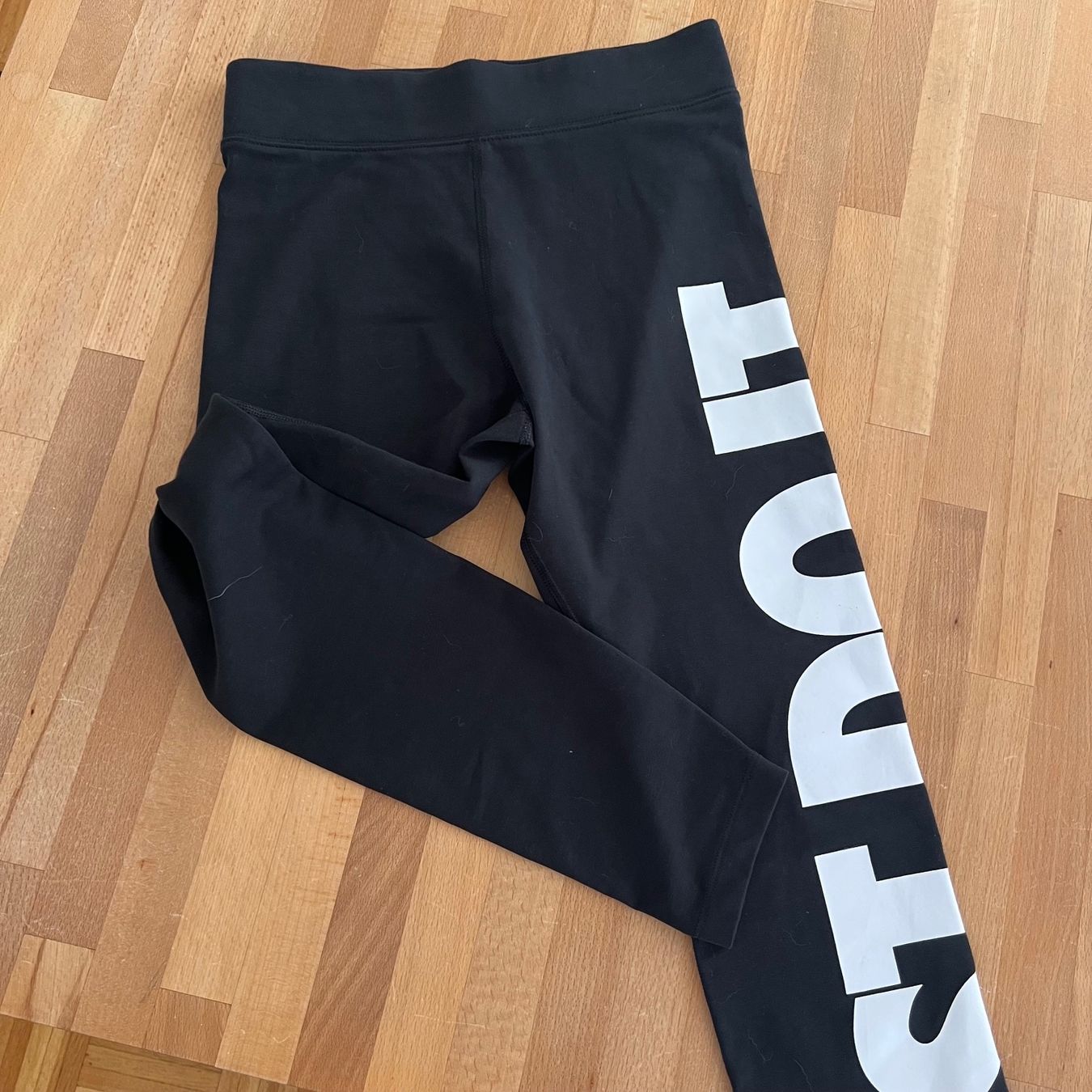Nike Leggings: Leggings de sport Nike – Usato da Pully venduto da sunaddict 1