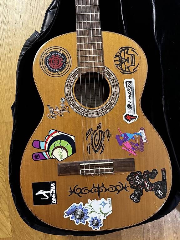 Musikinstrumente: Akustische Gitarre inkl. Tasche – Gebraucht aus Aarburg von Trailsurfer 1