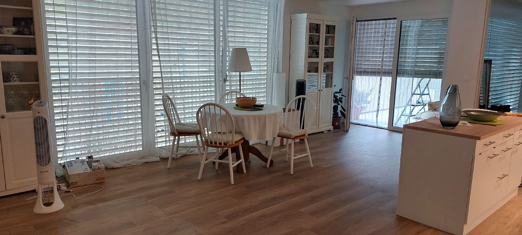 Tische: Last 2 days available!! Extendable solid wood Dining Table – Neu (gemäss Beschreibung) aus Cham von mmi_7gt5 3