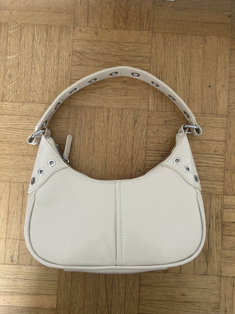 Pull&Bear Taschen für Damen: Handtasche von Pull&Bear mit silbernen Details – Gebraucht aus Bern von Vintage_Flexu 1
