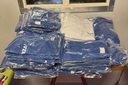 Lot neu Kleider 68 stk. Diverse Grosse 