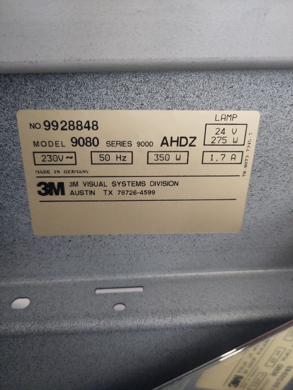 3M Proiettori: 3M 9080 Hellraumprojektor – Usato da Zürich venduto da Viarey 2