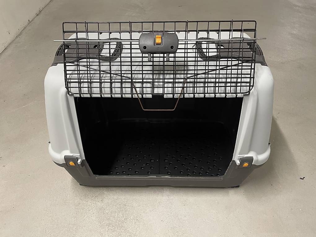 Käfige, Transport & Sicherheit: Hunde Transport-Box Groß – Gebraucht aus Rhäzüns von ele_2pbv 1
