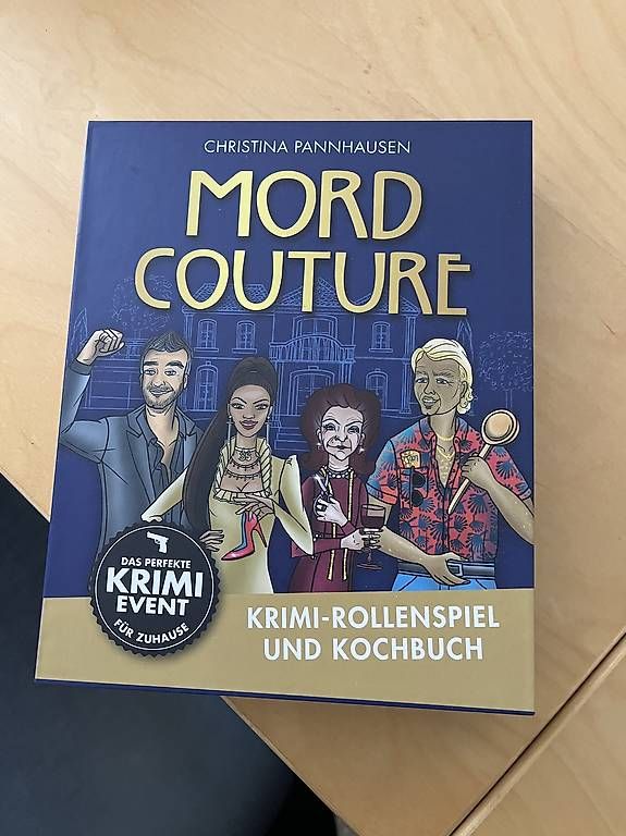 Spiele: Krimi Dinner Spiel Mord Couture – Gebraucht aus Uttwil von julesonne