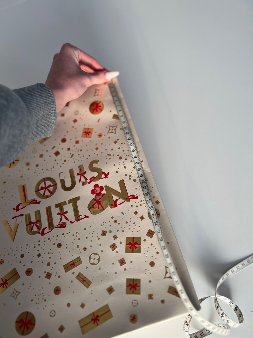 Louis Vuitton Borse: Sac cadeau Louis Vuitton "Joyeuses Fêtes" – Usato da Epalinges venduto da luc_25zt 4