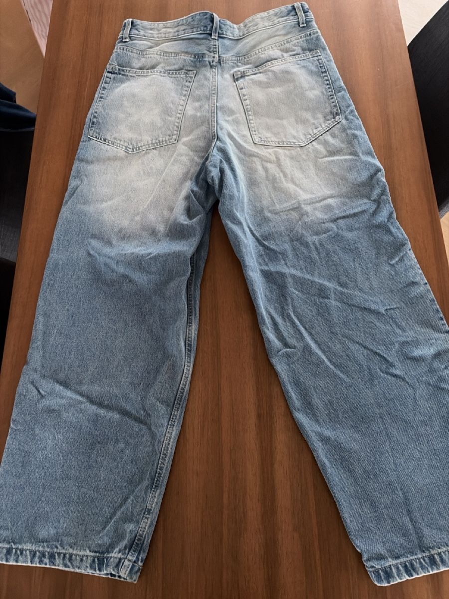Bershka Jeans: Blaue Jeans – Nuovo (secondo la descrizione) da Dietikon venduto da me9_mh2j 1