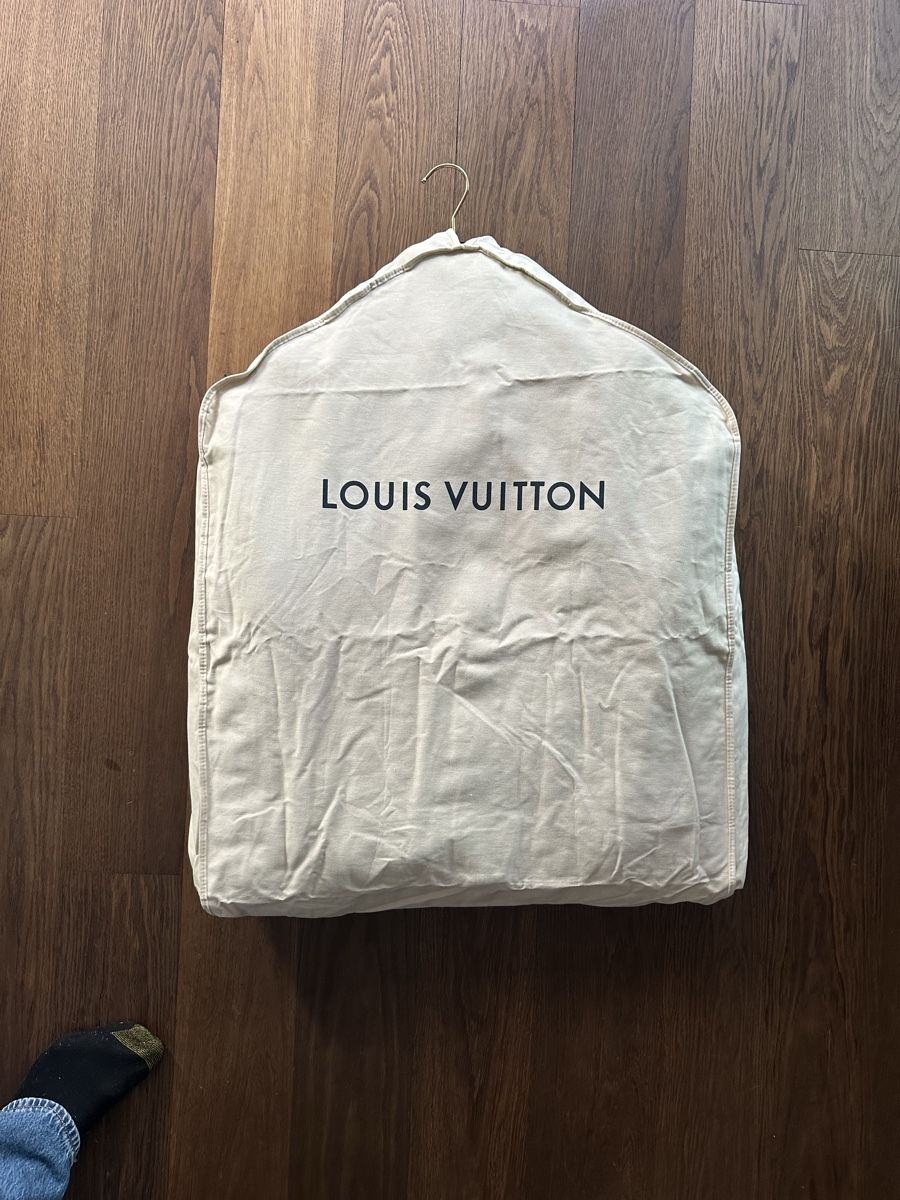 Louis Vuitton Giacche: Louis Vuitton puffer jacket – Usato da Zürich venduto da Miguel-Zurich 4