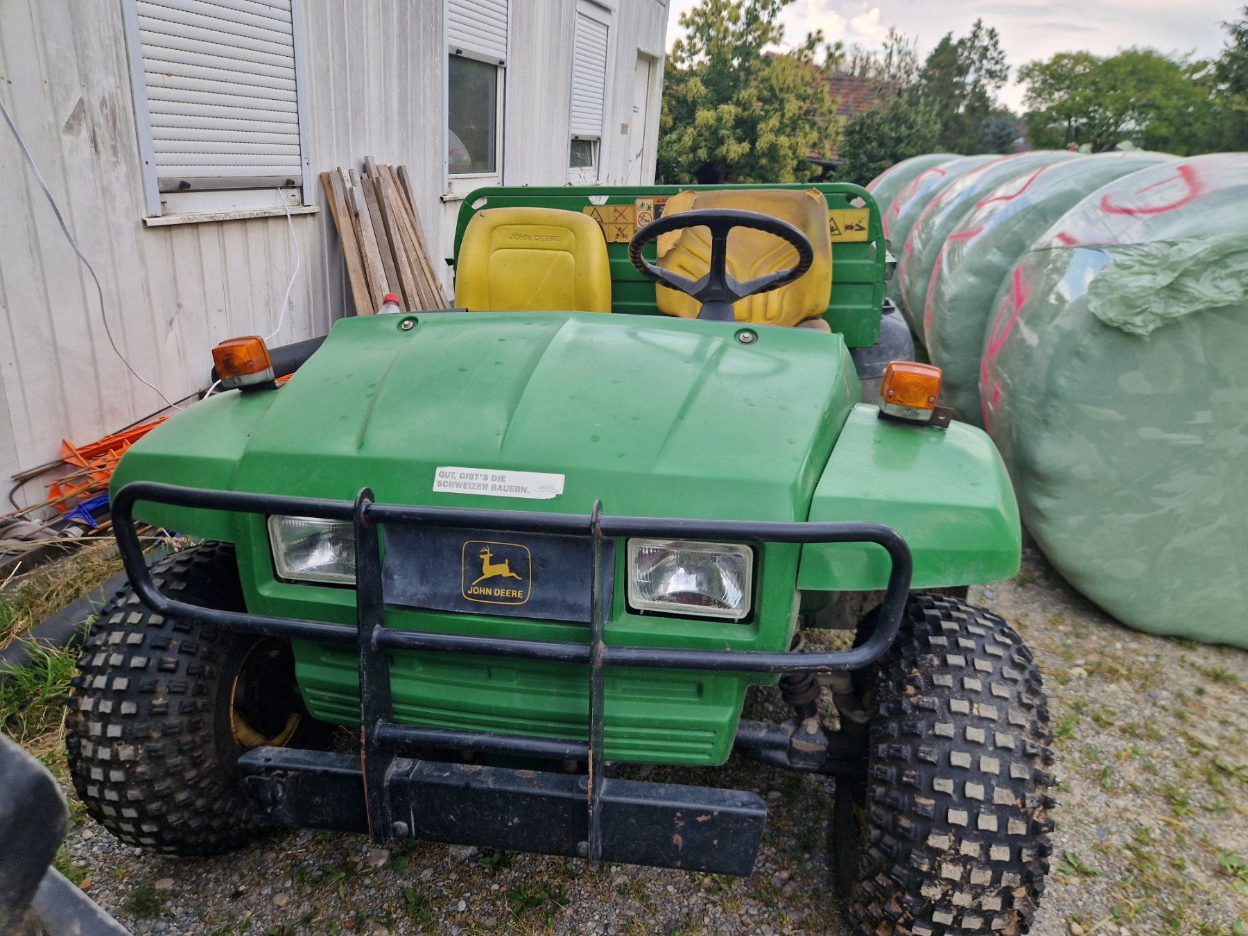 John Deere Tracteurs: John Deere Gator – D'occasion à Theilingen par Bachbetthei