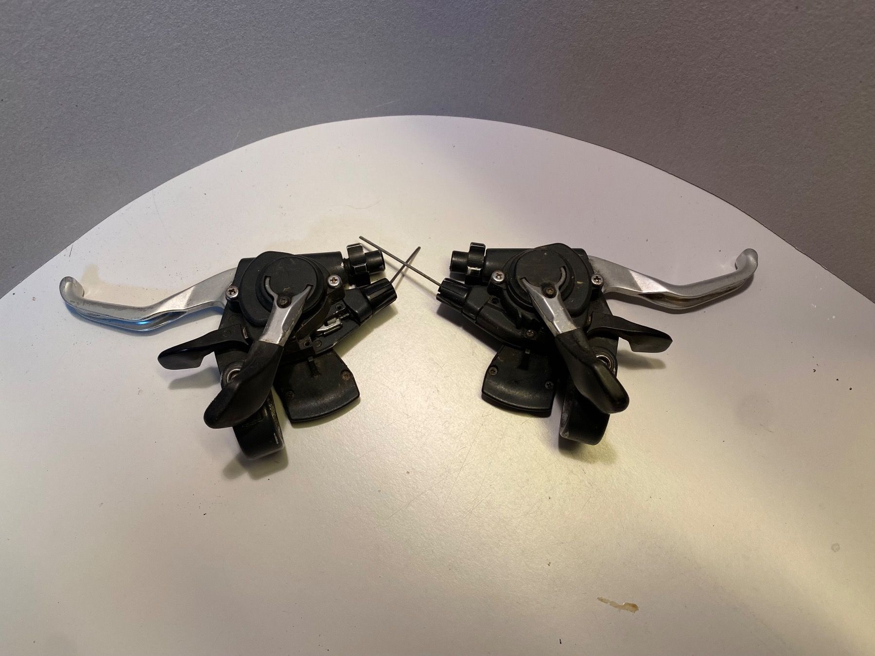 Shimano Ersatzteile: Retro Mtb SHIMANO XT Schalt-/Bremshebel 8fach – Gebraucht aus Grafstal von  4