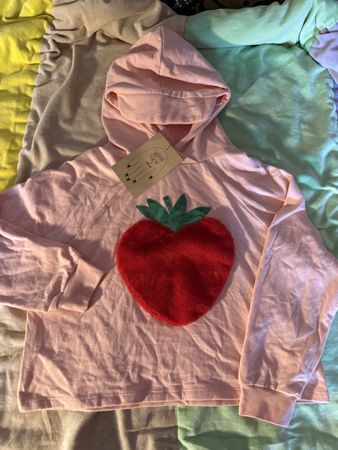 Hoodie mit Erdbeere Wauw Capow
