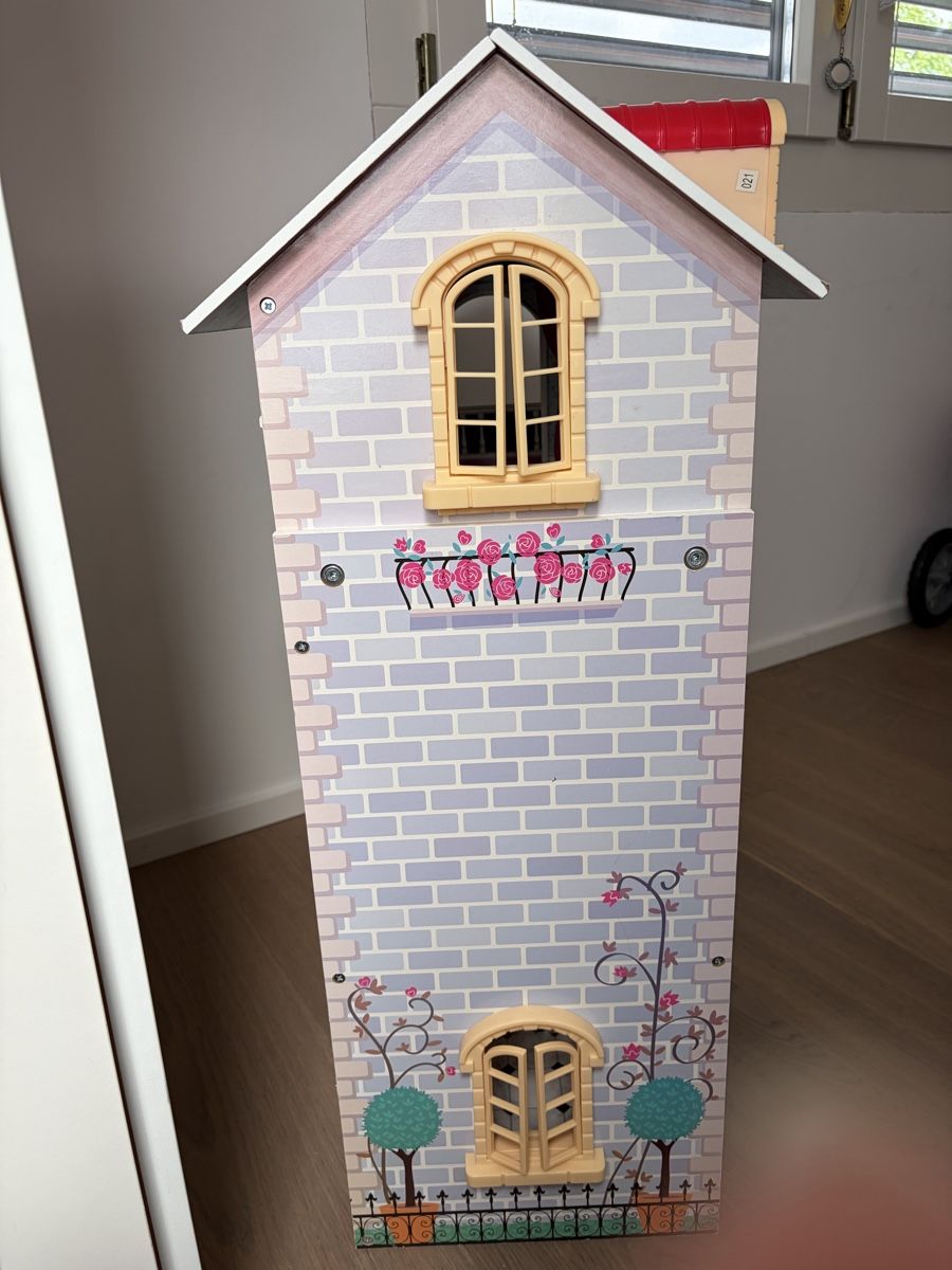 Case e mobili per bambole: Puppenhaus – Usato da Chur venduto da sbr_pcr9 2