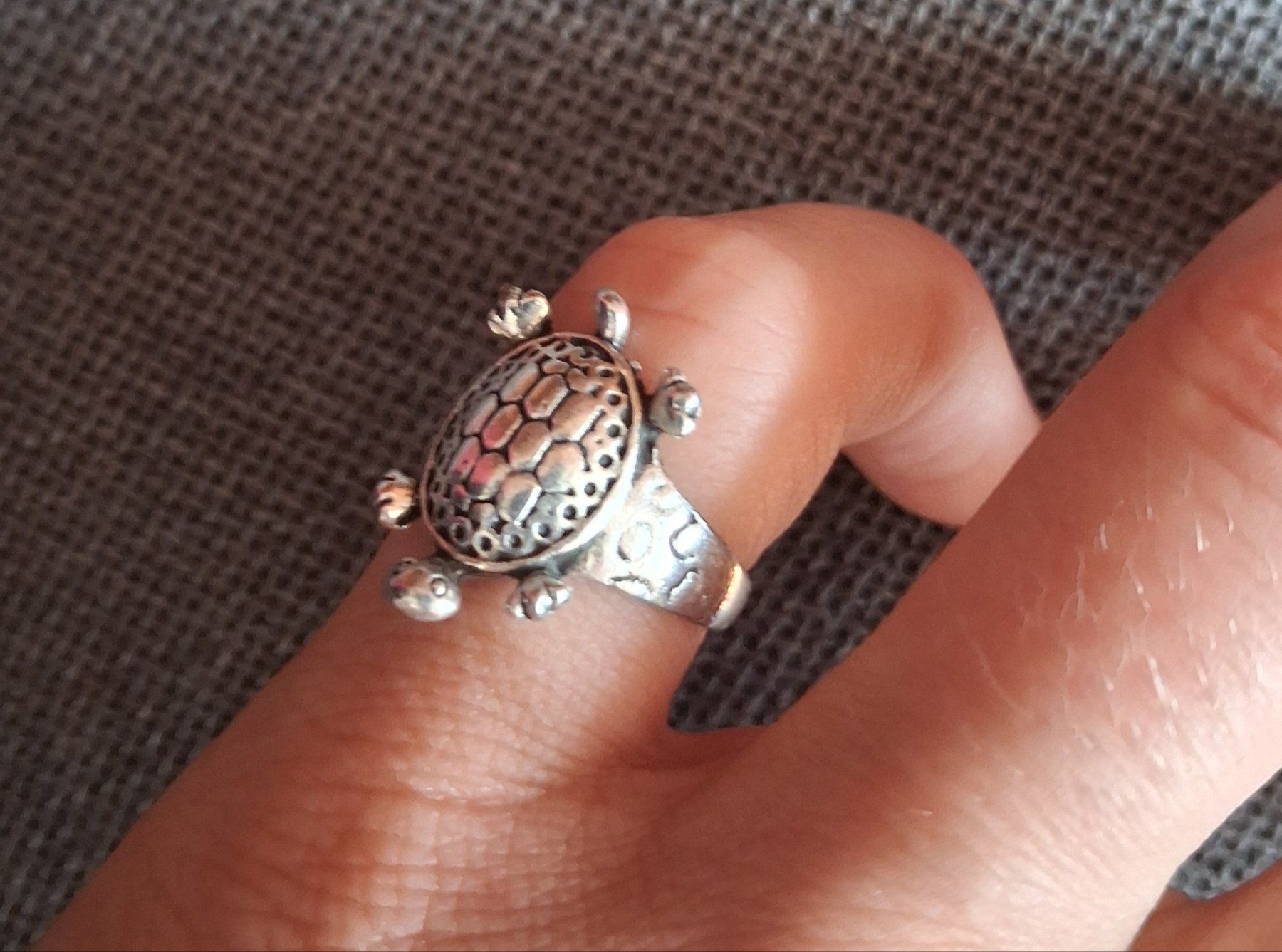 Sonstiger Schmuck: 2 Ringe Schildkröten Design silberfarben NEU – Neu und originalverpackt aus Wald ZH von e8e 1