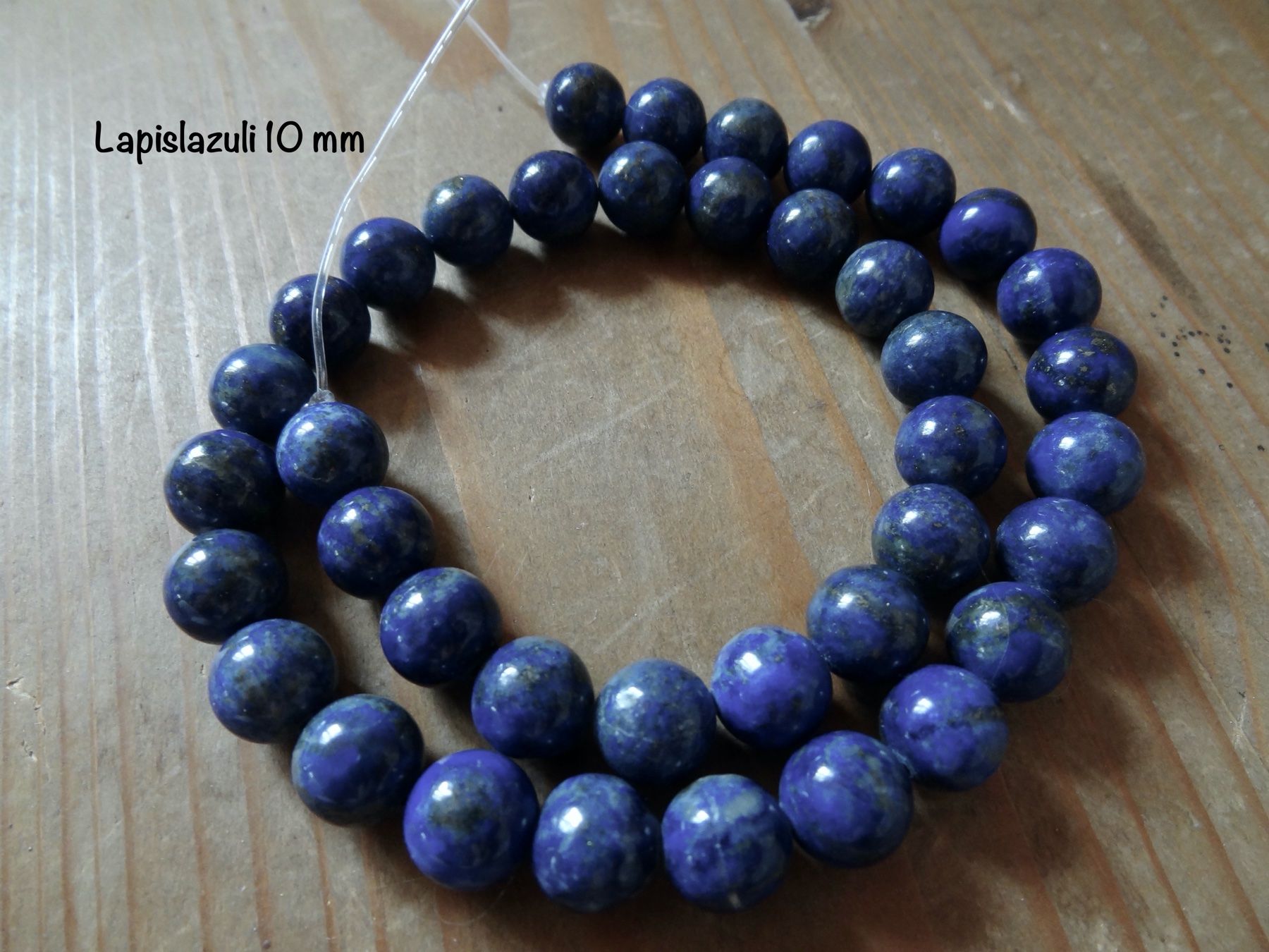 Pietre preziose: schöne "Lapislazuli" Perlen 10mm - 1 Strang – Nuovo e nell'imballaggio originale da Ittenthal venduto da Hwaggis