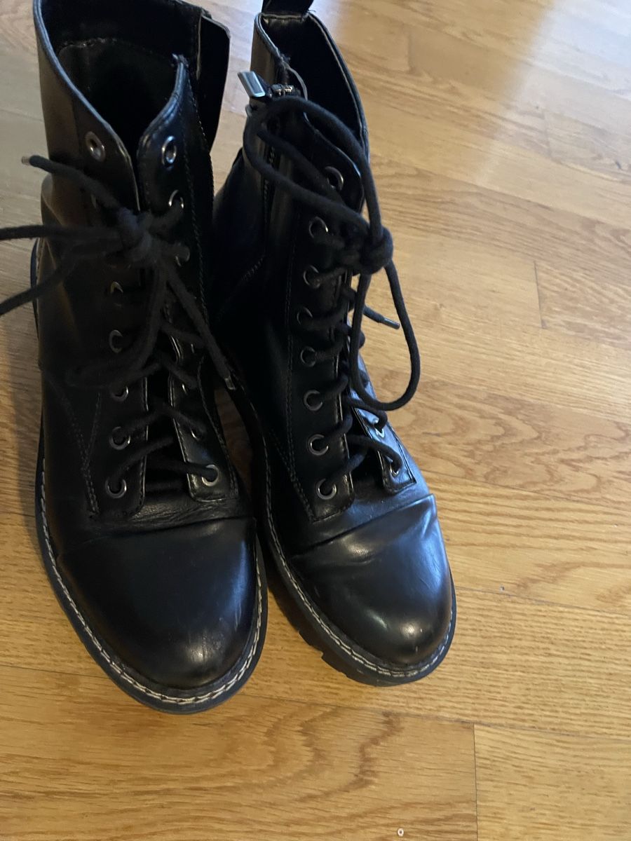 Damenschuhe: Schuhe Stradivarius Schnürboots Gr. 38 LEFT RIGHT – Gebraucht aus Rüschlikon von Lajniii 2