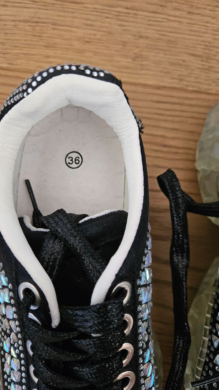 Scarpe da donna: Scarpe borchiate n.36 – Usato da Melano venduto da H-Sara 1