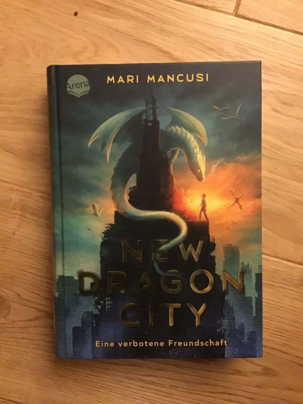 Libri: Mari Mancusi - New Dragon City, – Usato da Langrickenbach venduto da orangecircledance
