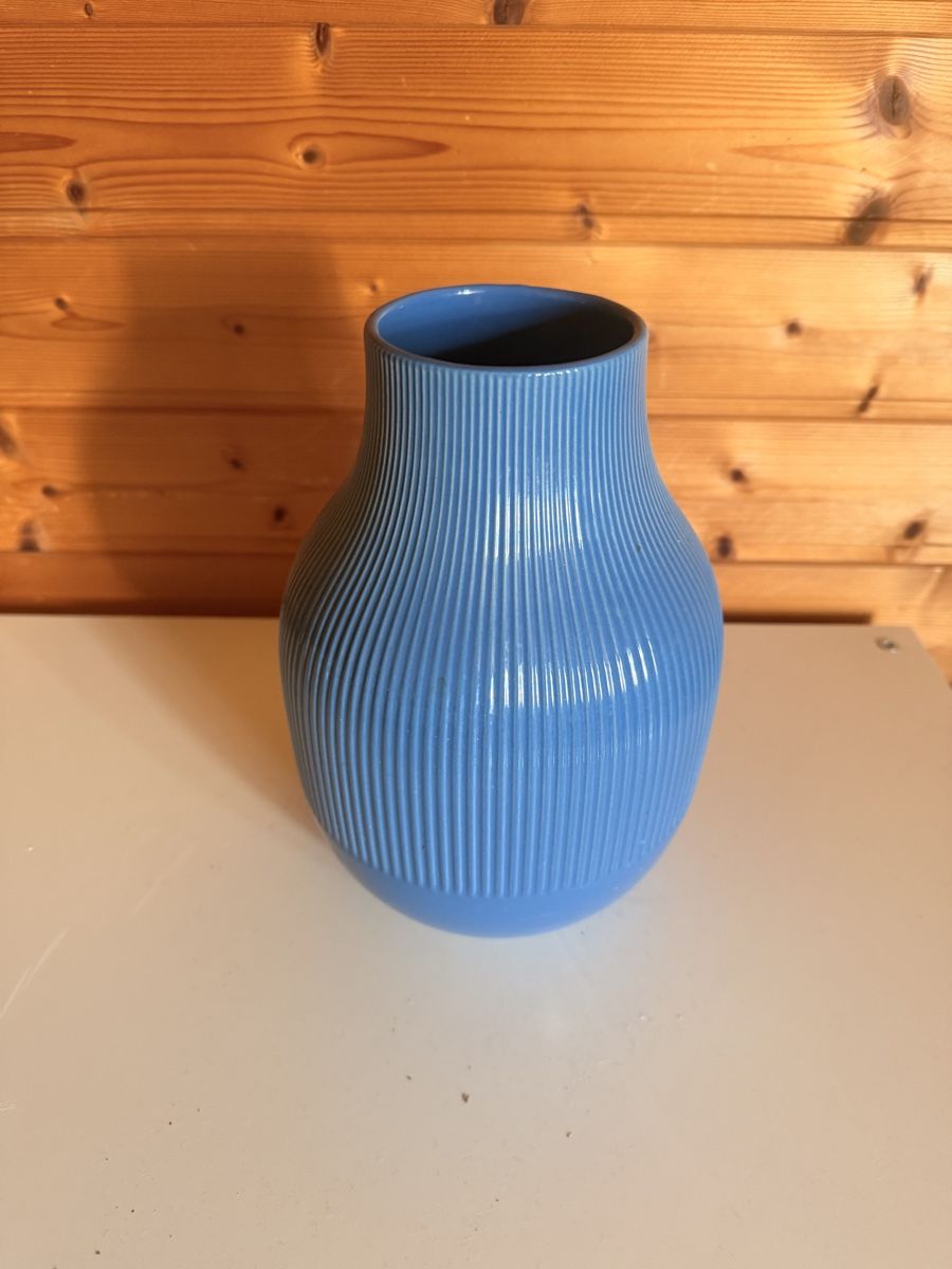 Vase & Récipients: Blumenvase  – D'occasion à Nidau par SBern123