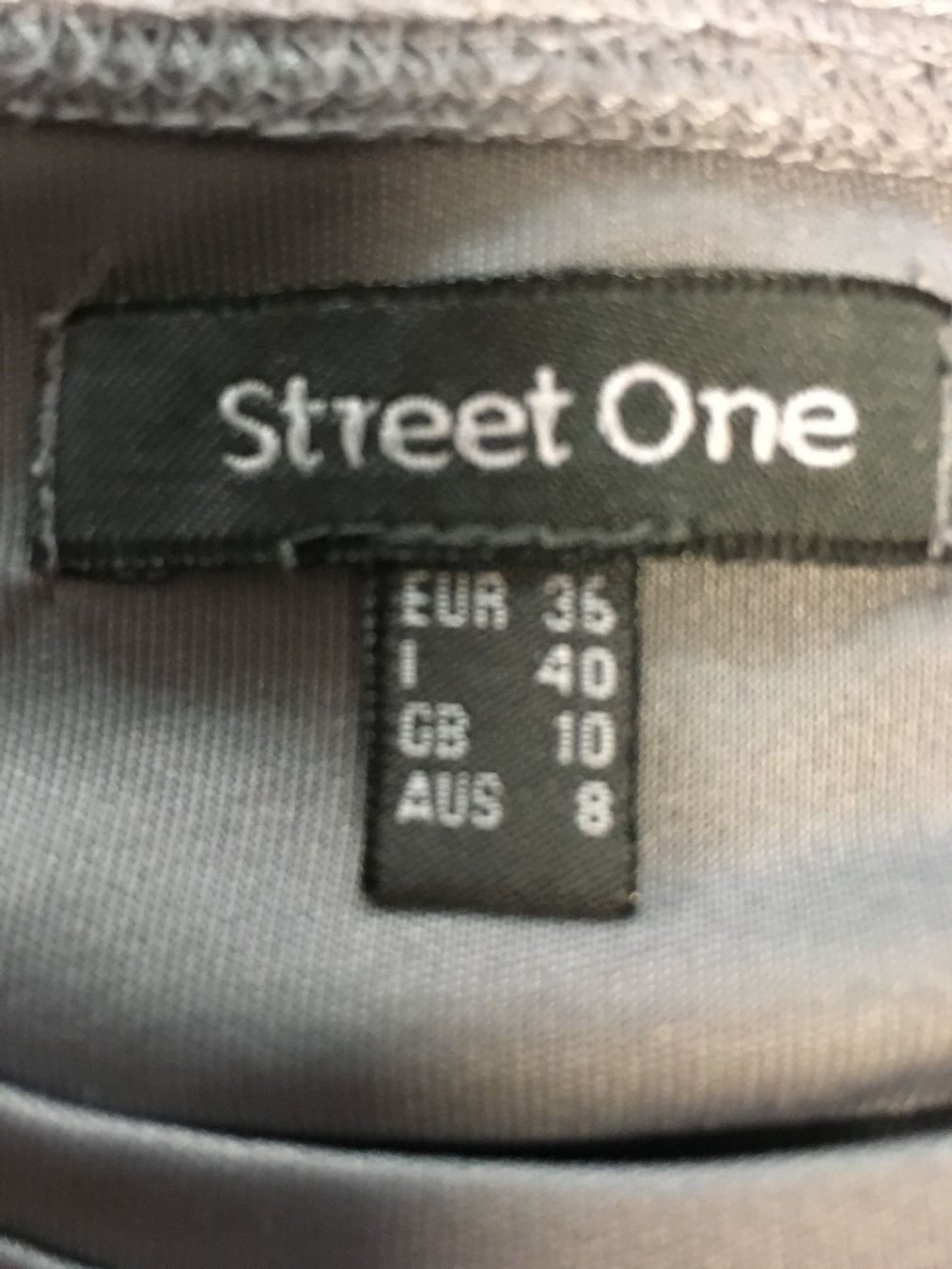 T-shirt: STREET ONE Shirt, Gr.36, grau – Usato da Arni AG venduto da Mimo007 1