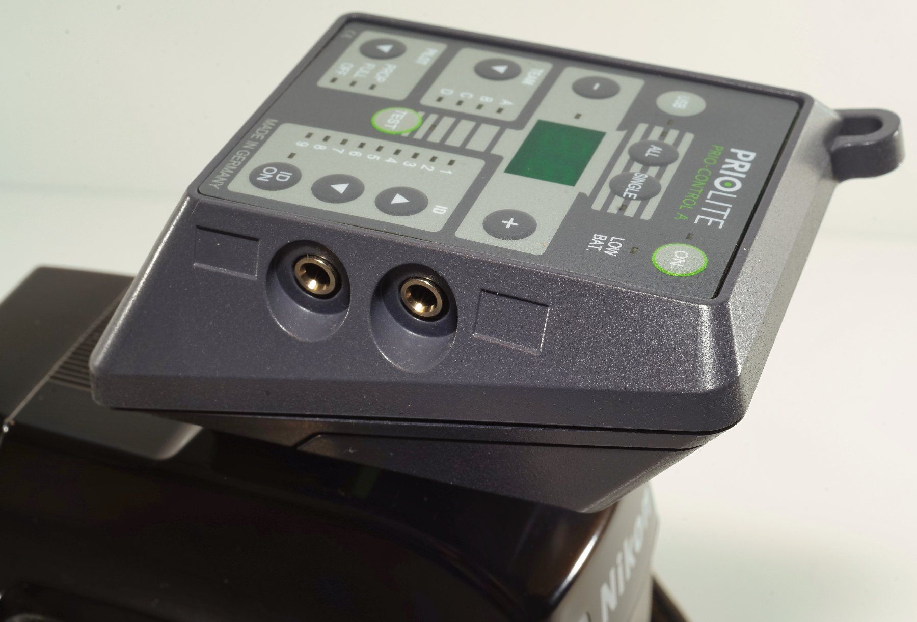 Nikon Telecomandi: PRIOLITE Hot Sync Remote HS-Nikon, PRIOLITE Flash Control – Usato da Spiez venduto da Dankheigisch 2
