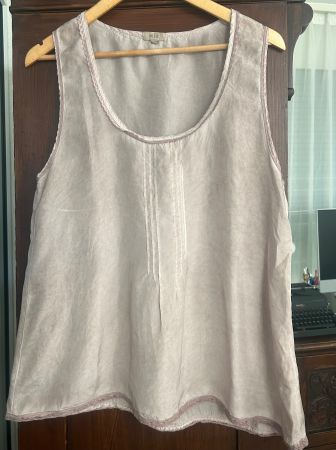 NILE Top