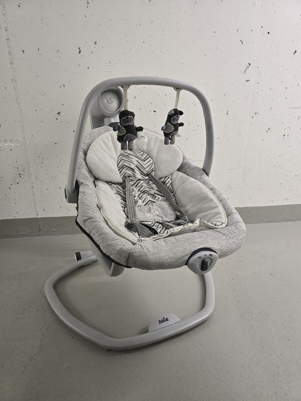Joie Sdraiette & Sdraiette a dondolo: Joie Serina 2 in 1 - Babyschaukel – Usato da Rotkreuz venduto da Mahkoh 1