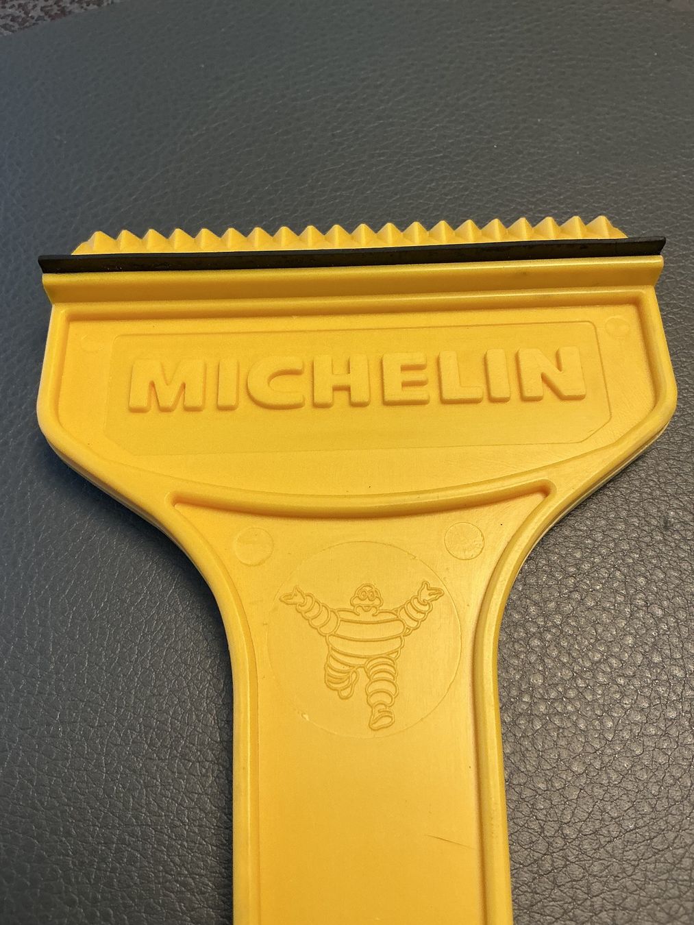 Tutti gli attrezzi: Michelin Eiskratzer, gelb, Vintage – Usato da Horw venduto da adler65 1