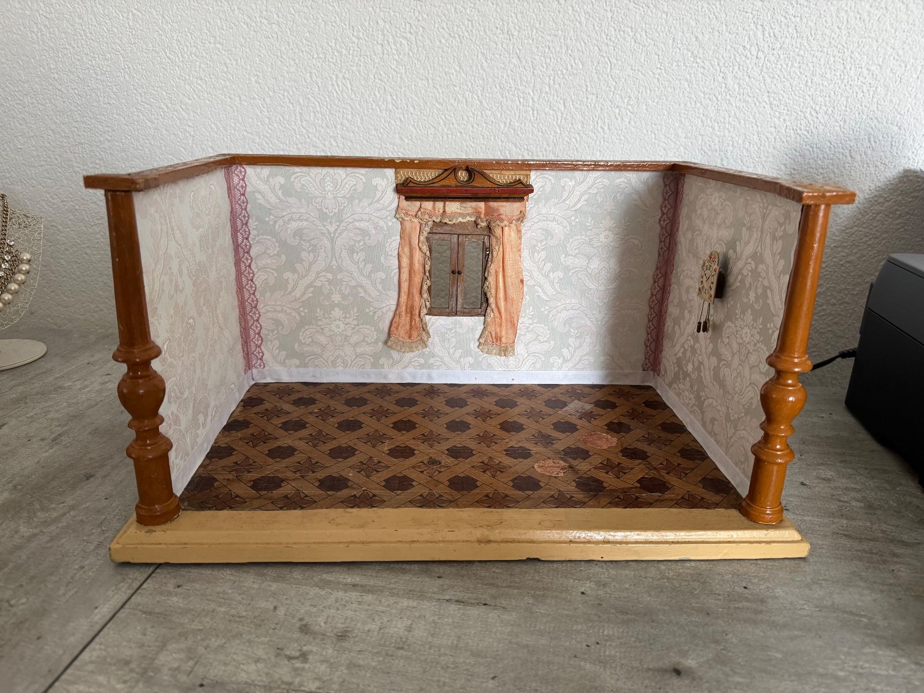 Case e mobili per bambole: Alte Puppenstube / Puppenhaus – Usato da Neuendorf venduto da Sternenzauber17 2