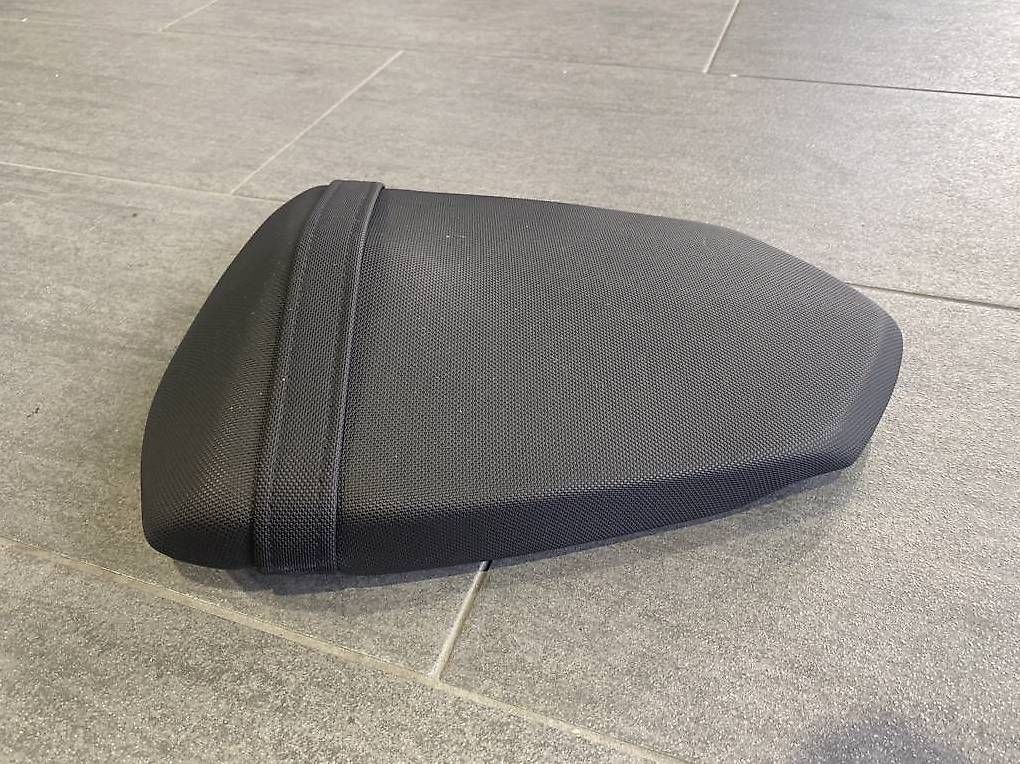 Tutti i ricambio per moto: Selle passager KTM 1290 super Duke R – Usato da Monthey venduto da montheyenvalais 1