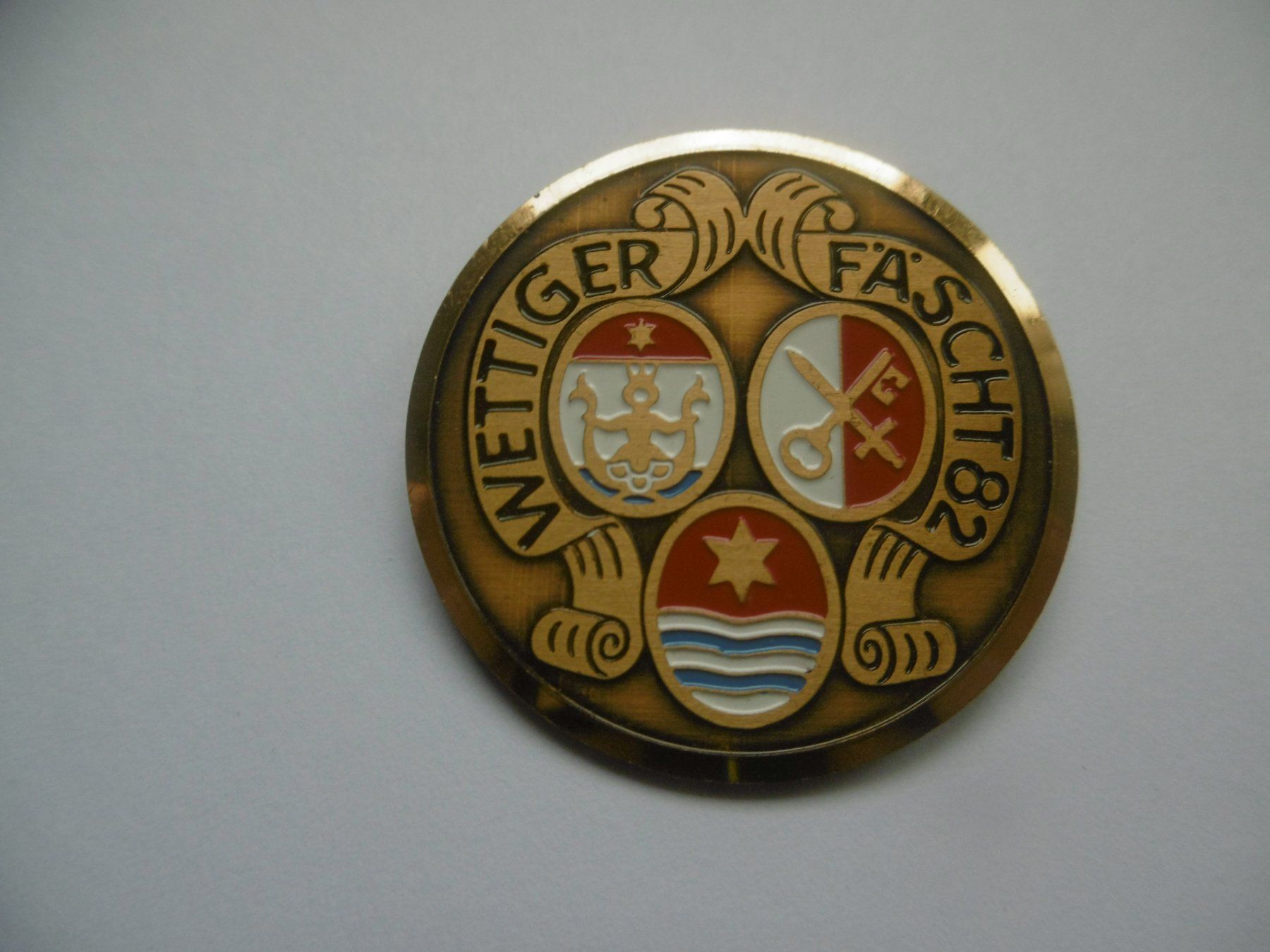 Placchette & Badge: Abzeichen "Wettiger Fäscht 82"  (Coloriert) – Usato da Wettingen venduto da wetting078