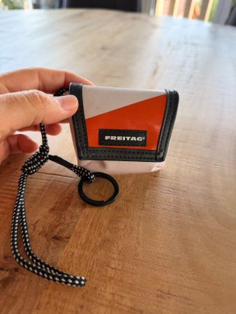 Freitag Mini Messanger F213 orange weiss guter Zustand