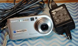 Sony Cybershot DSC-P200, 7.2 MP 《Art;2981》